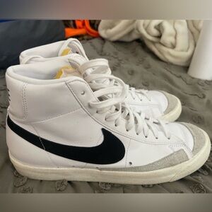 Nike Women’s Blazers 6.5